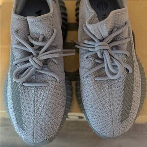 Yeezy Gray Athletic Shoes
